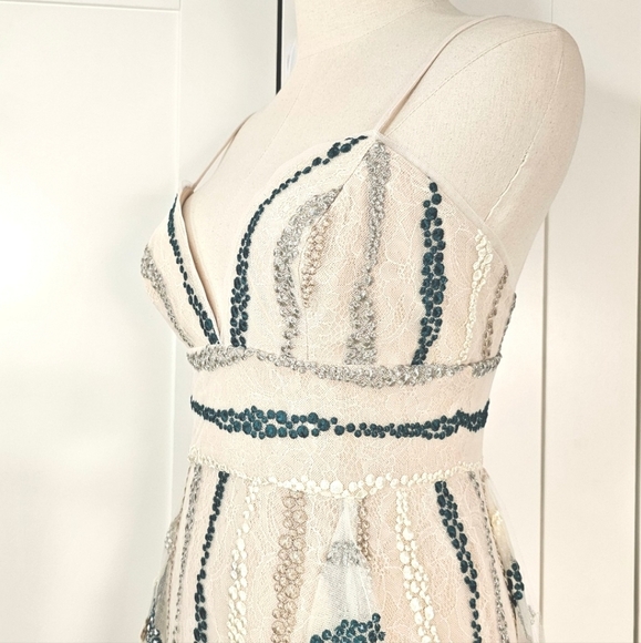 BCBGMAXAZRIA NWT Lilian Dress Sz 6 Ivory, silver, gold, teal Prom, Formal - Picture 9 of 16